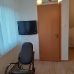 Pacsirta Vendeghaz Pensjonat