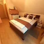 Pensjonat Pacsirta Vendeghaz 3*