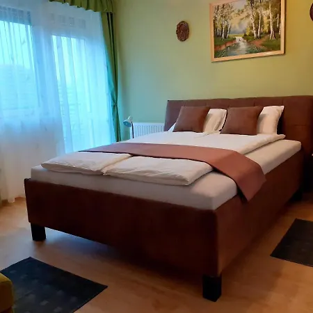 Pacsirta Vendeghaz 3* Egerszalók