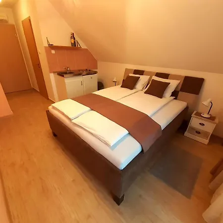 Gasthof Pacsirta Vendeghaz 3*