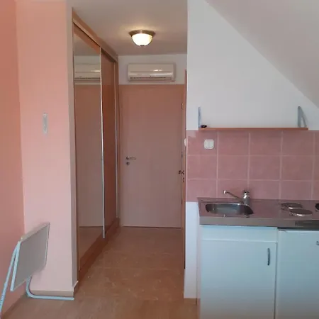 Pacsirta Vendeghaz Gæstehus