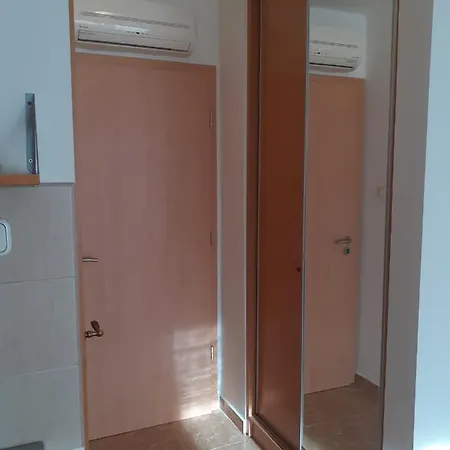 Pacsirta Vendeghaz בית הארחה 3*